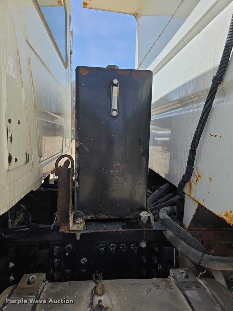 image for item FI0858 2012 Mack GU813 dump truck