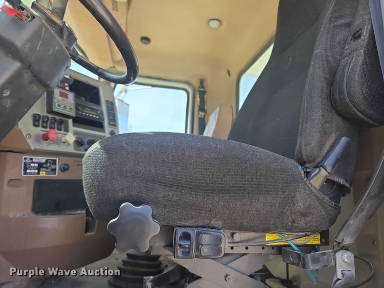 image for item FI0858 2012 Mack GU813 dump truck