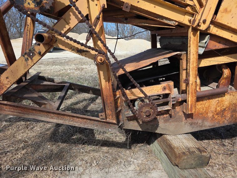 image for item FI0859 Kolberg  224-P vibrating rock screen