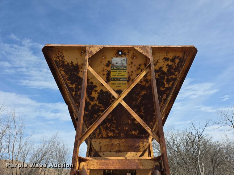 image for item FI0859 Kolberg  224-P vibrating rock screen