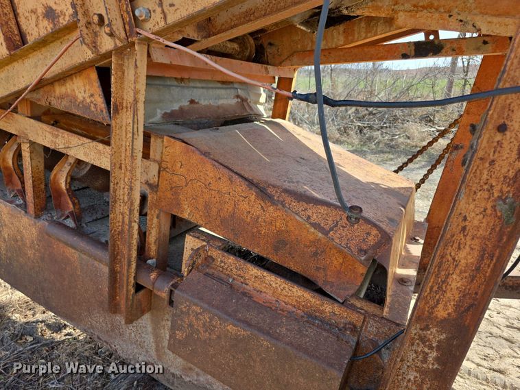 image for item FI0859 Kolberg  224-P vibrating rock screen