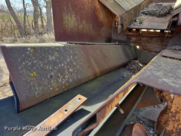 image for item FI0859 Kolberg  224-P vibrating rock screen