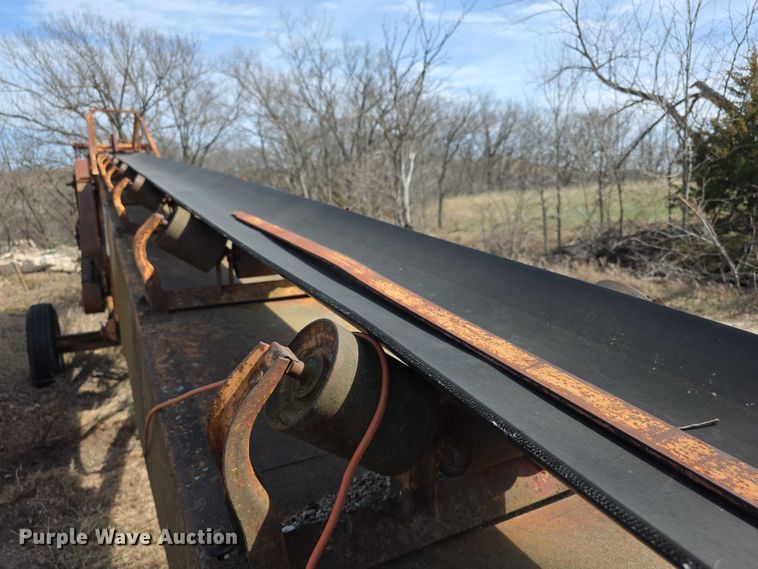 image for item FI0859 Kolberg  224-P vibrating rock screen