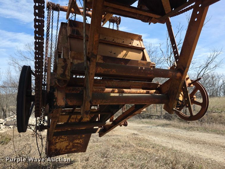 image for item FI0859 Kolberg  224-P vibrating rock screen