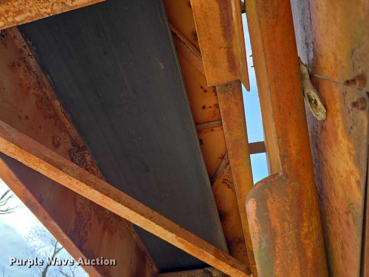 image for item FI0859 Kolberg  224-P vibrating rock screen