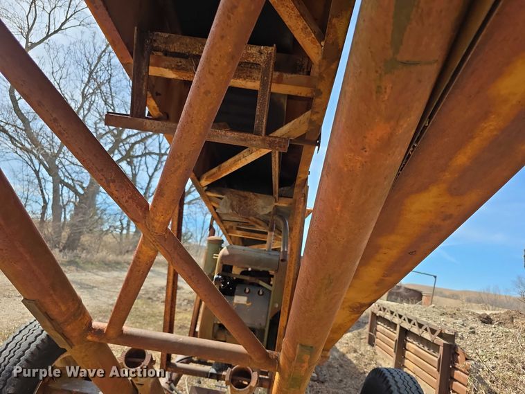 image for item FI0859 Kolberg  224-P vibrating rock screen