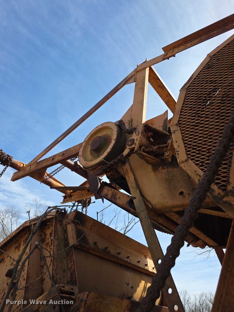 image for item FI0859 Kolberg  224-P vibrating rock screen