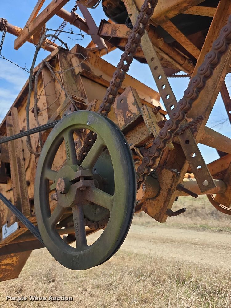 image for item FI0859 Kolberg  224-P vibrating rock screen