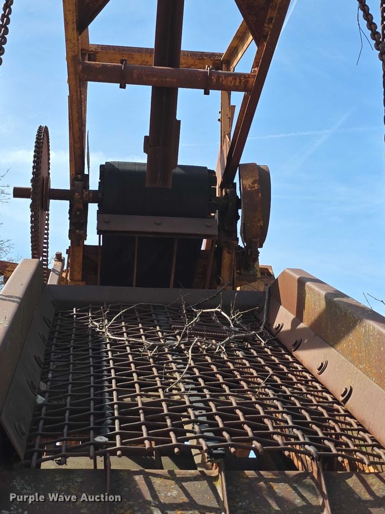 image for item FI0859 Kolberg  224-P vibrating rock screen