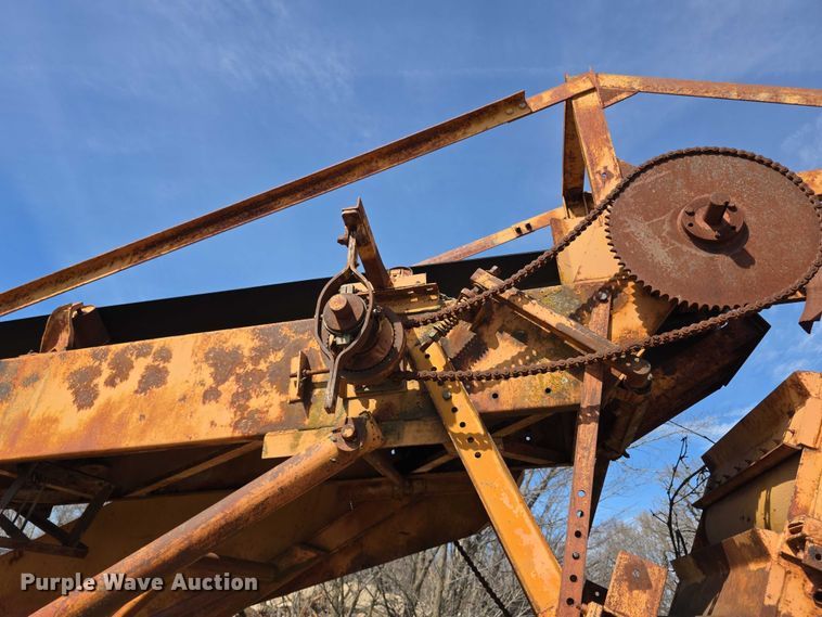 image for item FI0859 Kolberg  224-P vibrating rock screen