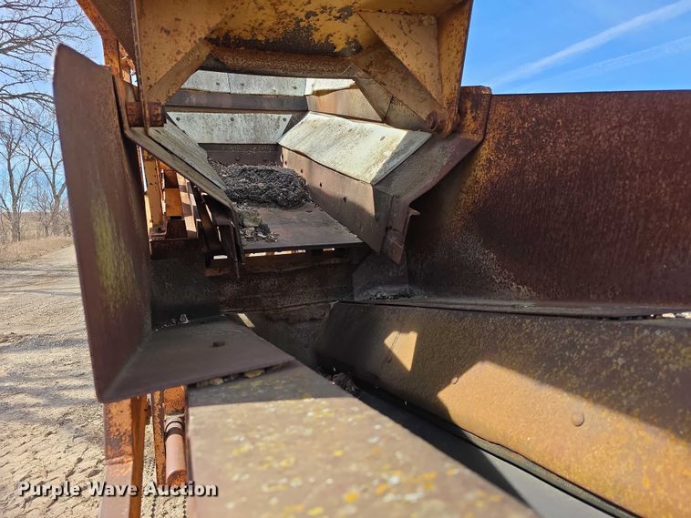 image for item FI0859 Kolberg  224-P vibrating rock screen