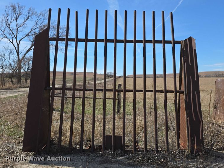 image for item FI0859 Kolberg  224-P vibrating rock screen