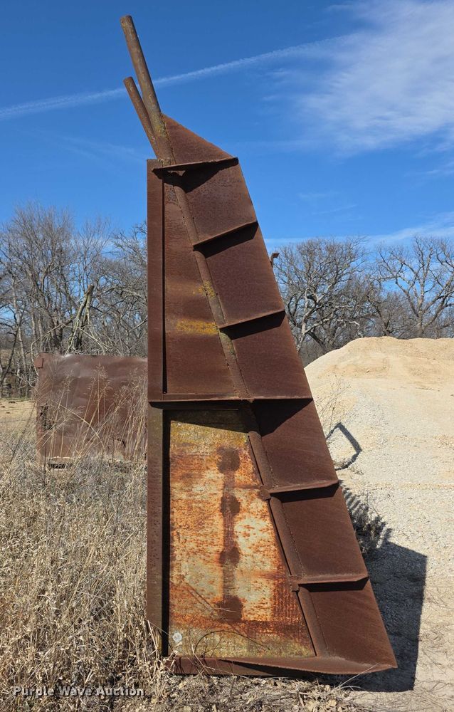 image for item FI0859 Kolberg  224-P vibrating rock screen