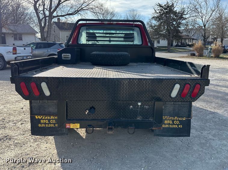 image for item FI0868 1994 Ford F350 XL flatbed pickup truck