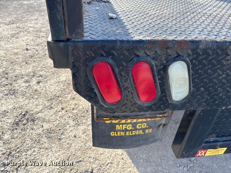 image for item FI0868 1994 Ford F350 XL flatbed pickup truck