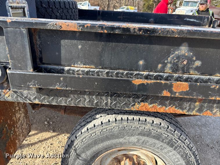 image for item FI0868 1994 Ford F350 XL flatbed pickup truck