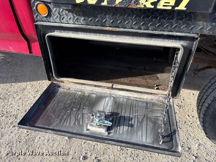 image for item FI0868 1994 Ford F350 XL flatbed pickup truck