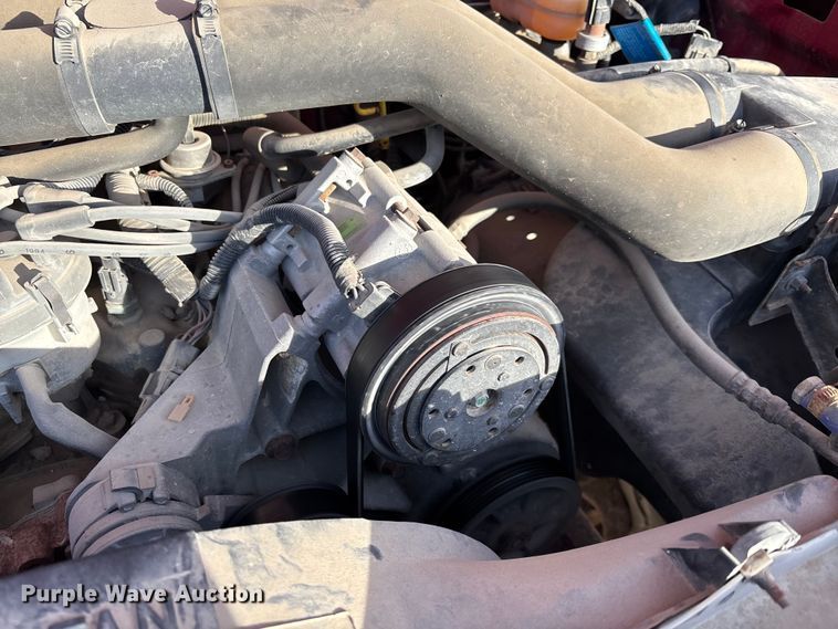 image for item FI0868 1994 Ford F350 XL flatbed pickup truck