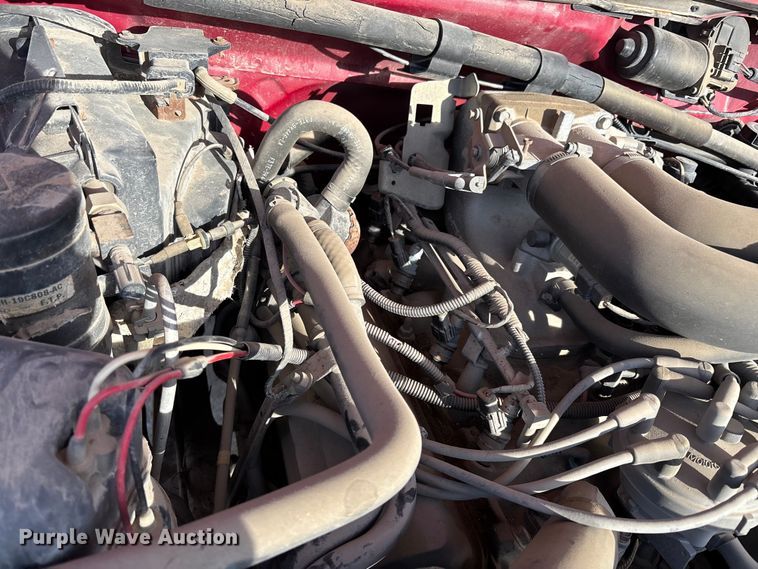 image for item FI0868 1994 Ford F350 XL flatbed pickup truck