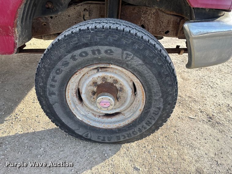 image for item FI0868 1994 Ford F350 XL flatbed pickup truck