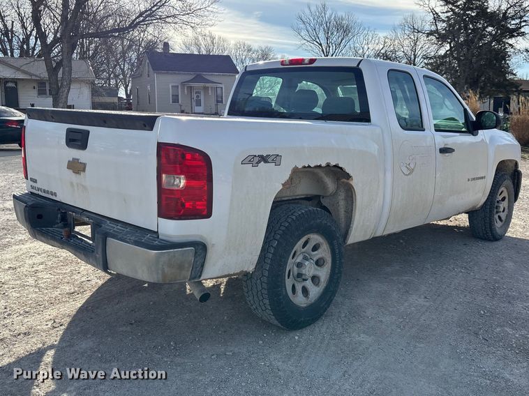 image for item FI0869 2009 Chevrolet Silverado 1500 Ext. Cab pickup truck