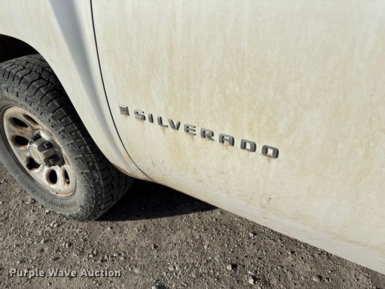 image for item FI0869 2009 Chevrolet Silverado 1500 Ext. Cab pickup truck