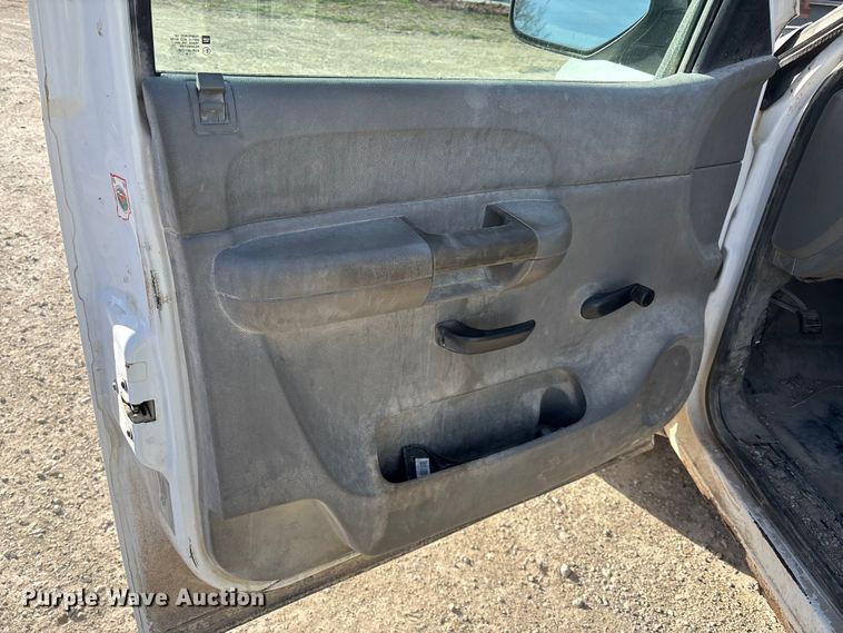 image for item FI0869 2009 Chevrolet Silverado 1500 Ext. Cab pickup truck