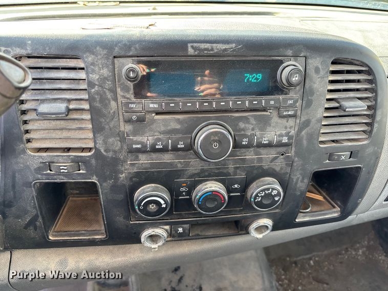 image for item FI0869 2009 Chevrolet Silverado 1500 Ext. Cab pickup truck