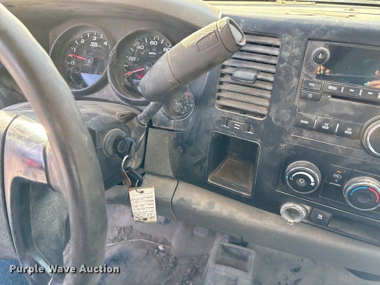 image for item FI0869 2009 Chevrolet Silverado 1500 Ext. Cab pickup truck