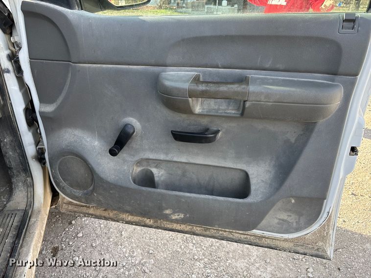 image for item FI0869 2009 Chevrolet Silverado 1500 Ext. Cab pickup truck