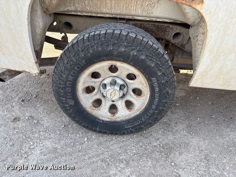 image for item FI0869 2009 Chevrolet Silverado 1500 Ext. Cab pickup truck