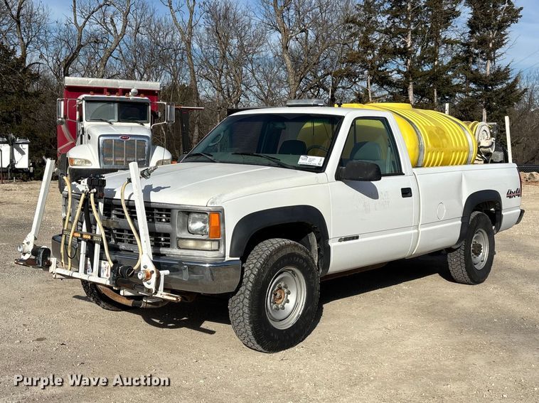 image for item FI0870 1999 Chevrolet K3500 pickup truck