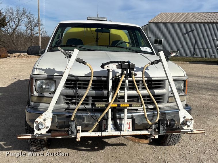 image for item FI0870 1999 Chevrolet K3500 pickup truck