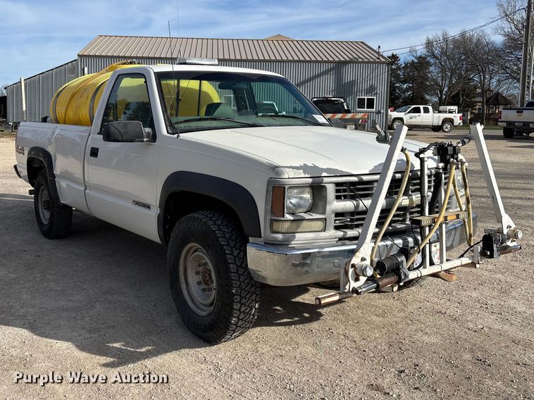 image for item FI0870 1999 Chevrolet K3500 pickup truck