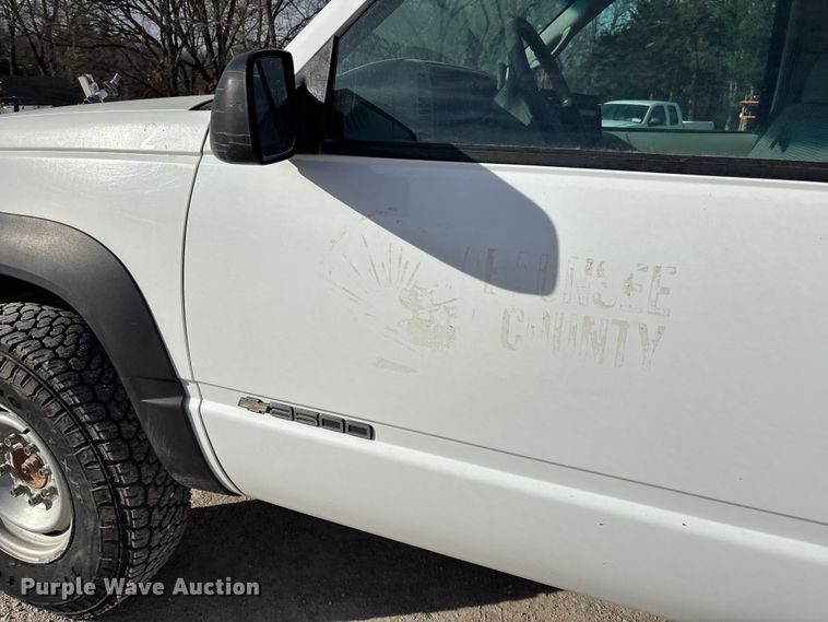 image for item FI0870 1999 Chevrolet K3500 pickup truck