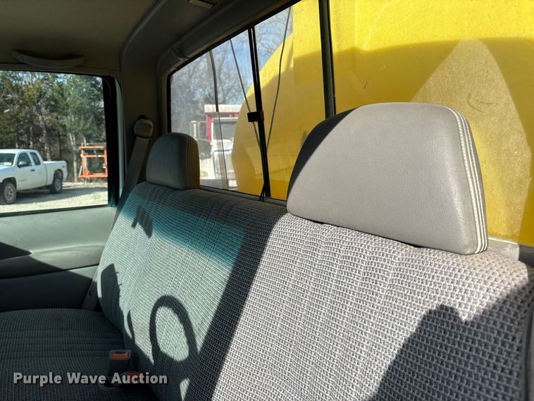 image for item FI0870 1999 Chevrolet K3500 pickup truck