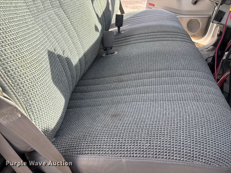 image for item FI0870 1999 Chevrolet K3500 pickup truck