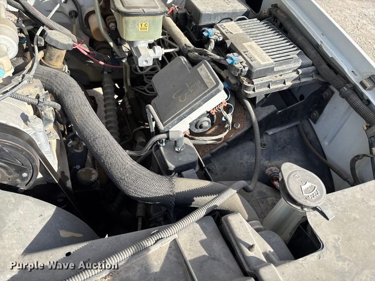 image for item FI0870 1999 Chevrolet K3500 pickup truck