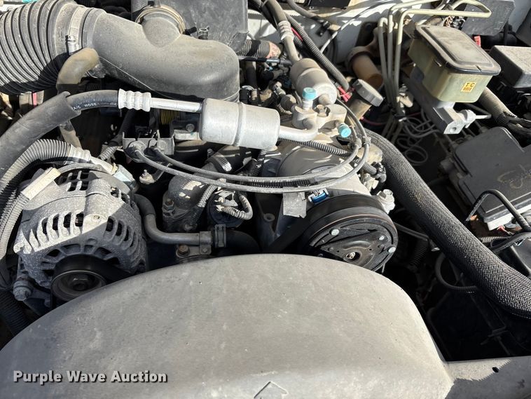 image for item FI0870 1999 Chevrolet K3500 pickup truck