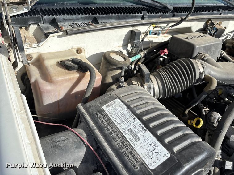 image for item FI0870 1999 Chevrolet K3500 pickup truck