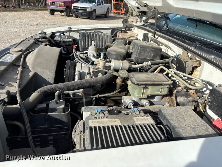 image for item FI0870 1999 Chevrolet K3500 pickup truck