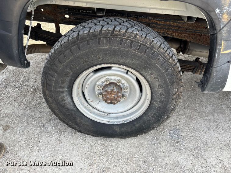 image for item FI0870 1999 Chevrolet K3500 pickup truck