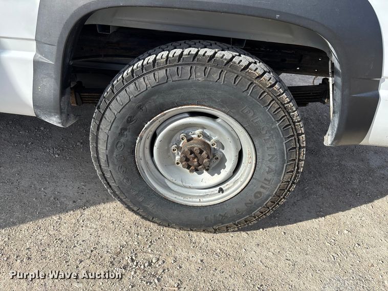 image for item FI0870 1999 Chevrolet K3500 pickup truck