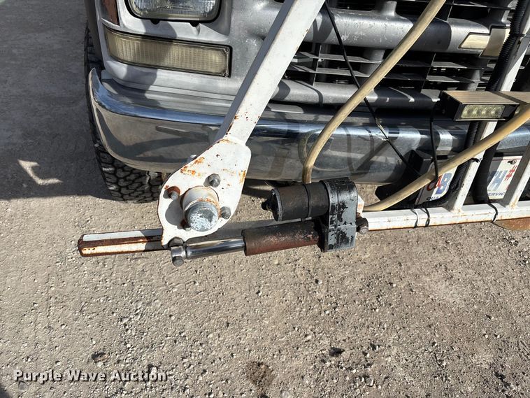 image for item FI0870 1999 Chevrolet K3500 pickup truck