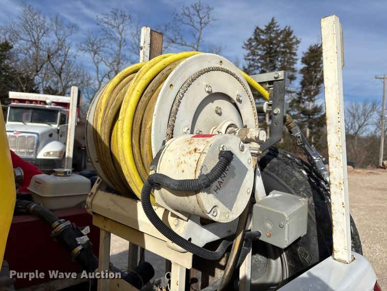 image for item FI0870 1999 Chevrolet K3500 pickup truck