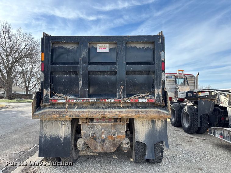 image for item FI0871 2007 International  7400 dump truck