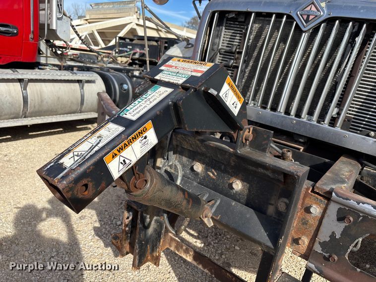 image for item FI0871 2007 International  7400 dump truck