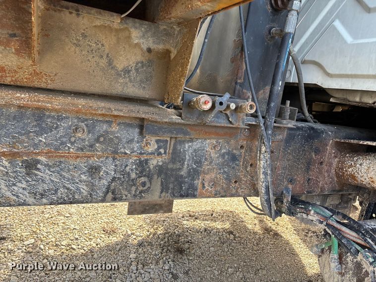 image for item FI0871 2007 International  7400 dump truck