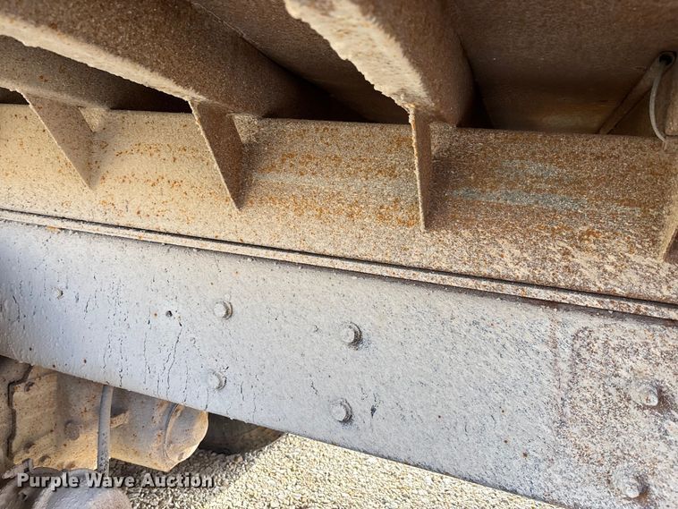 image for item FI0871 2007 International  7400 dump truck