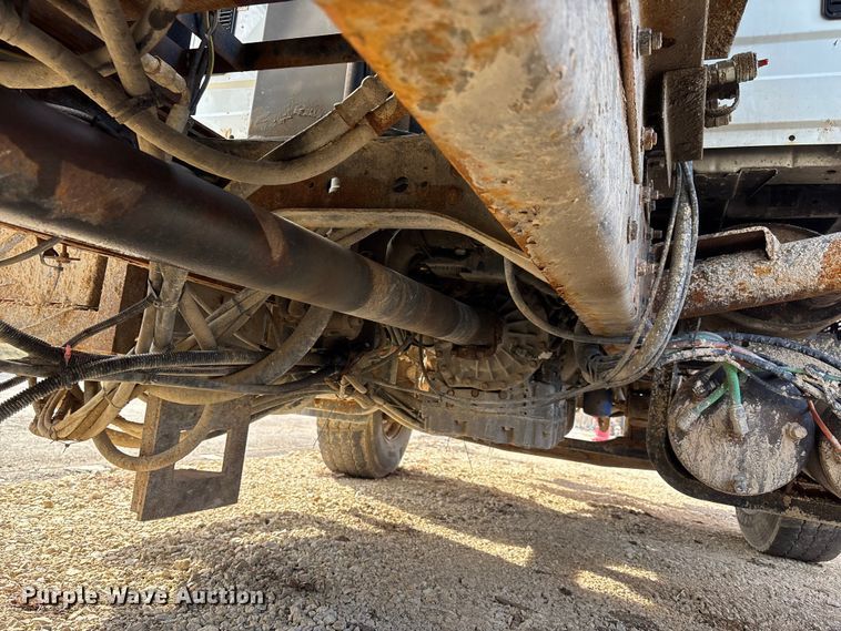 image for item FI0871 2007 International  7400 dump truck